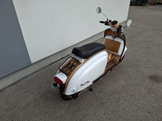 Royal Alloy JPS 350 on road