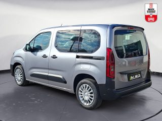 Toyota Proace City Verso L1 1,2 110 Shuttle | ab €25.990,-