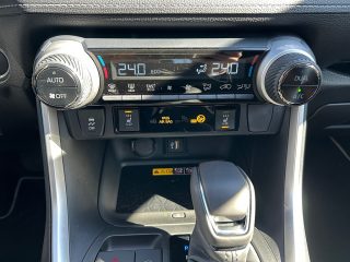 Toyota RAV4 2,5 Hybrid Active Drive CVT 218PS
