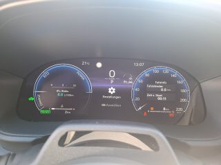 Toyota Yaris Cross 1,5 VVT-i Hybrid 130PS Lounge mit Premiumpaket