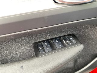 Volvo XC40 T4 PHEV R Design Aut. 211PS | LED | Navi