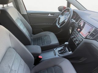 VW Golf Sportsvan 1,6 TDI Highline DSG | Kamera | Sitzhzg
